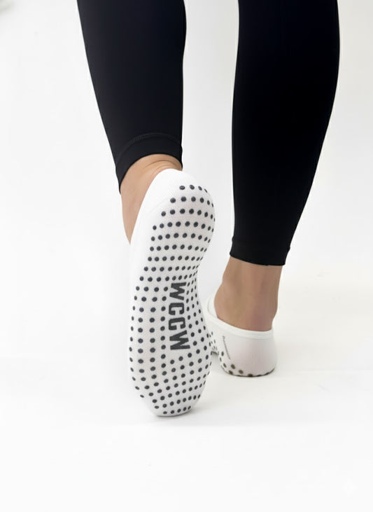 WCGW string sokkar með gripi